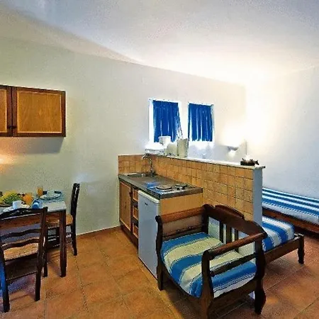 Katikies & Appartement Lardos
