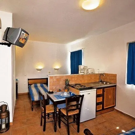 Katikies & Appartement Lardos