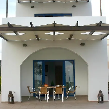 Katikies & Lejlighed Lardos