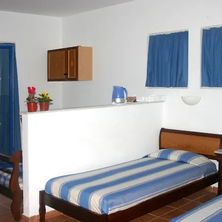 Apartman Katikies & Lárdosz